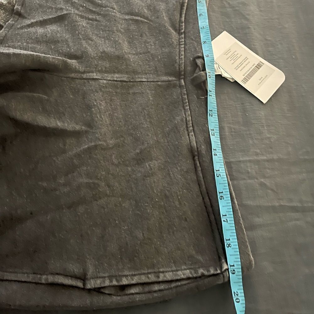 New fabletics shorts sz xxL - Picture 14 of 15